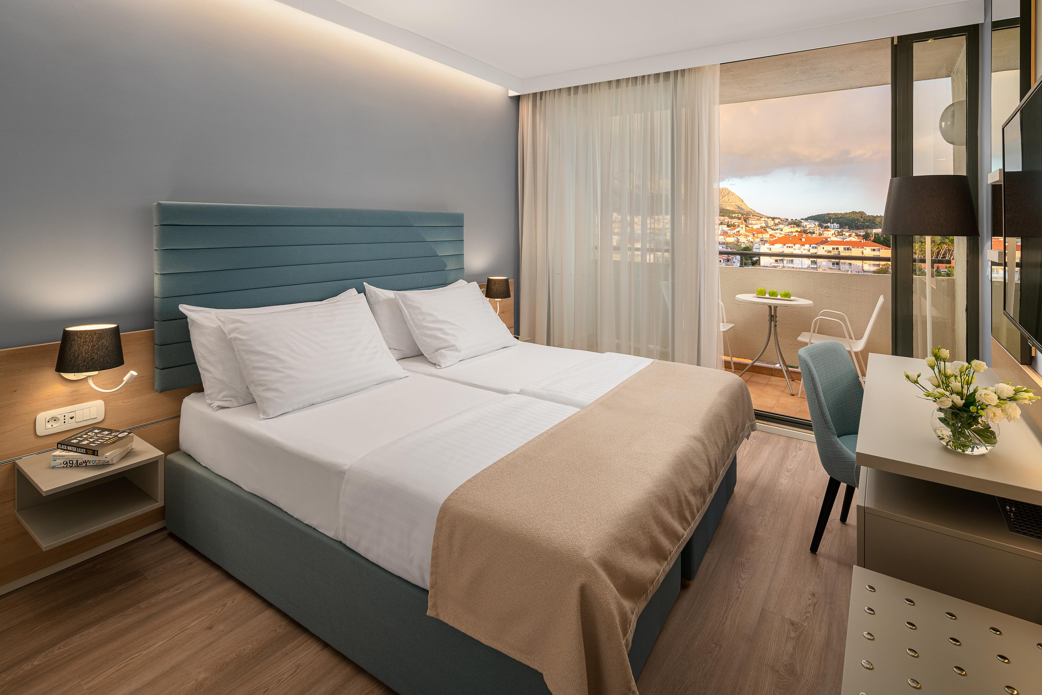 Valamar Meteor Hotel Makarska Exterior photo