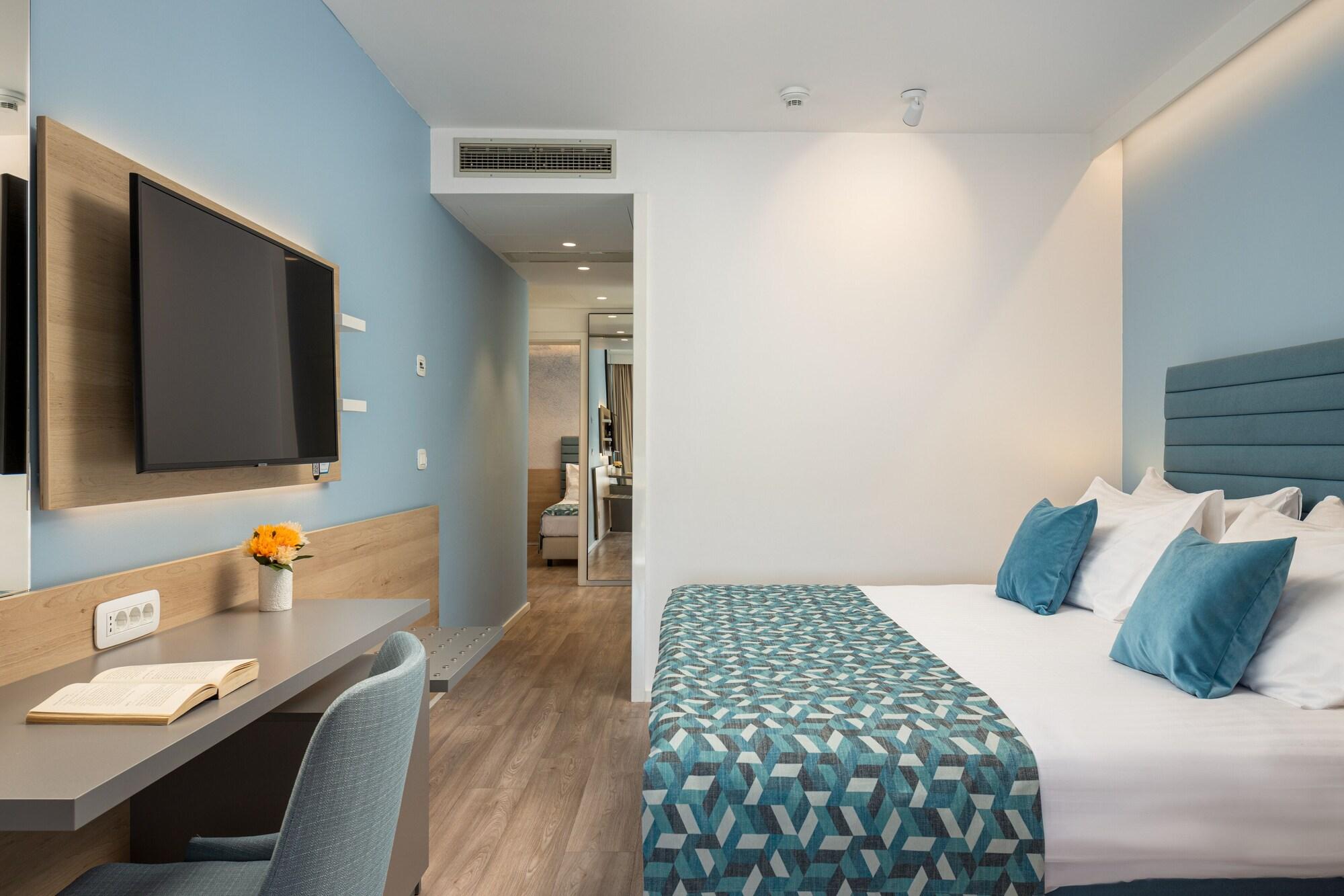 Valamar Meteor Hotel Makarska Exterior photo